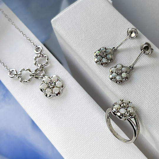 Collier fleur en opale et oxyde de zirconium, argent 925 rhodié, 41+4 cm