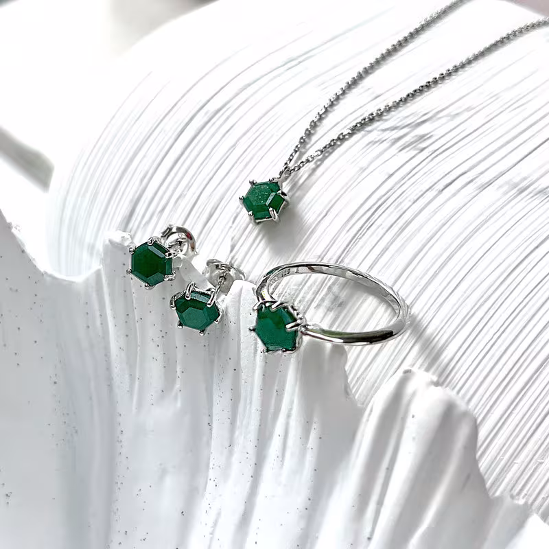 Collier en aventurine verte, argent 925 rhodié, longueur ajustable 42+3 cm