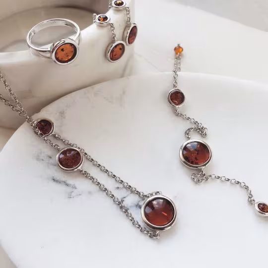 Collier en ambre naturel, argent 925 rhodié, longueur ajustable 45+5 cm