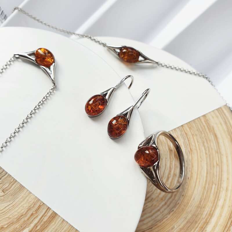 Collier en ambre cognac, argent 925 rhodié, longueur ajustable 40+5 cm