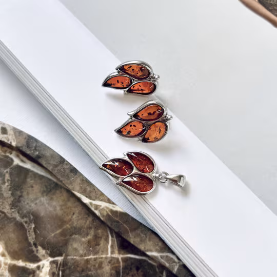 Natural cognac amber pendant, rhodium-plated 925 silver, diameter 1.5x2+0.7 cm