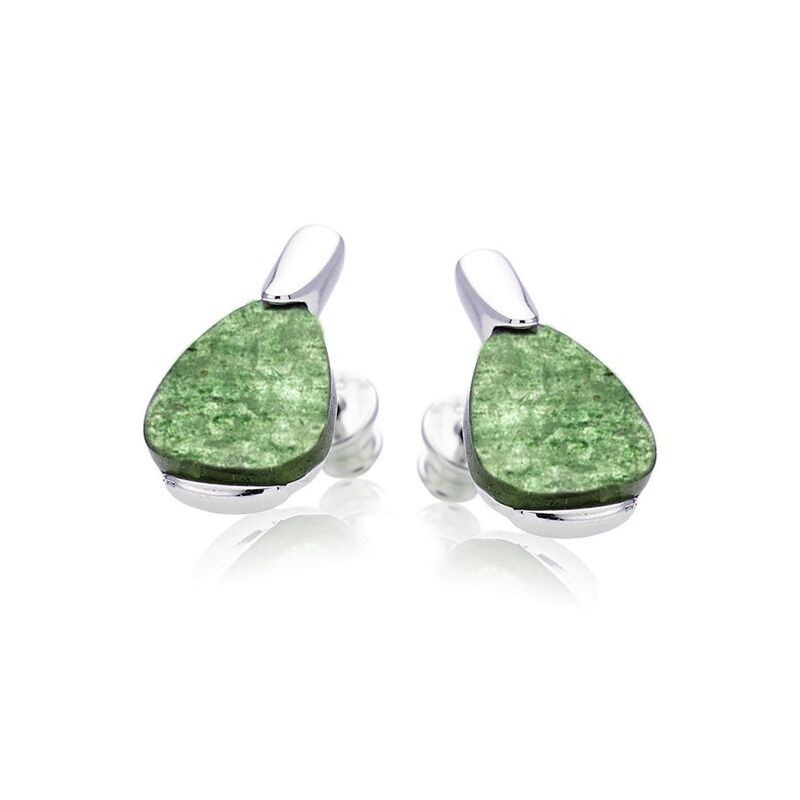 Pendientes triangulares de aventurina verde natural en plata 925 rodiada.