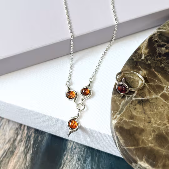 Bague en ambre cognac naturel de la mer Baltique rond, en argent 925
