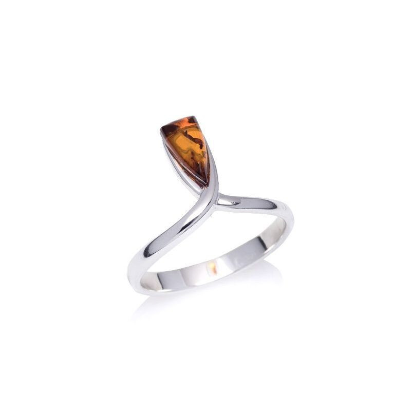 Anello in ambra cognac del Mar Baltico, navetta, in argento 925 rodiato