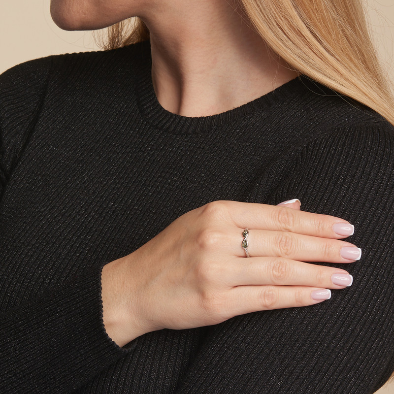 Multi-stone ring in green amber drop, in rhodium-plated 925 silver