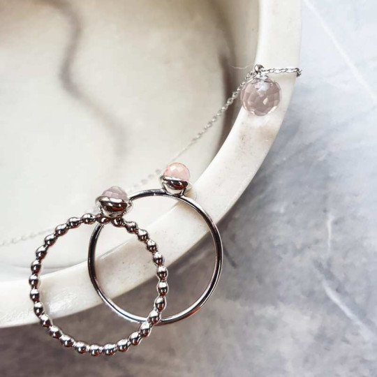 Natural rose quartz ball ring, in rhodium-plated 925 silver