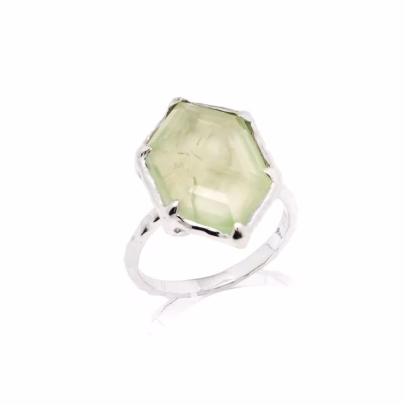 Bague grande pierre en préhnite verte naturelle hexagone, en argent 925 rhodié