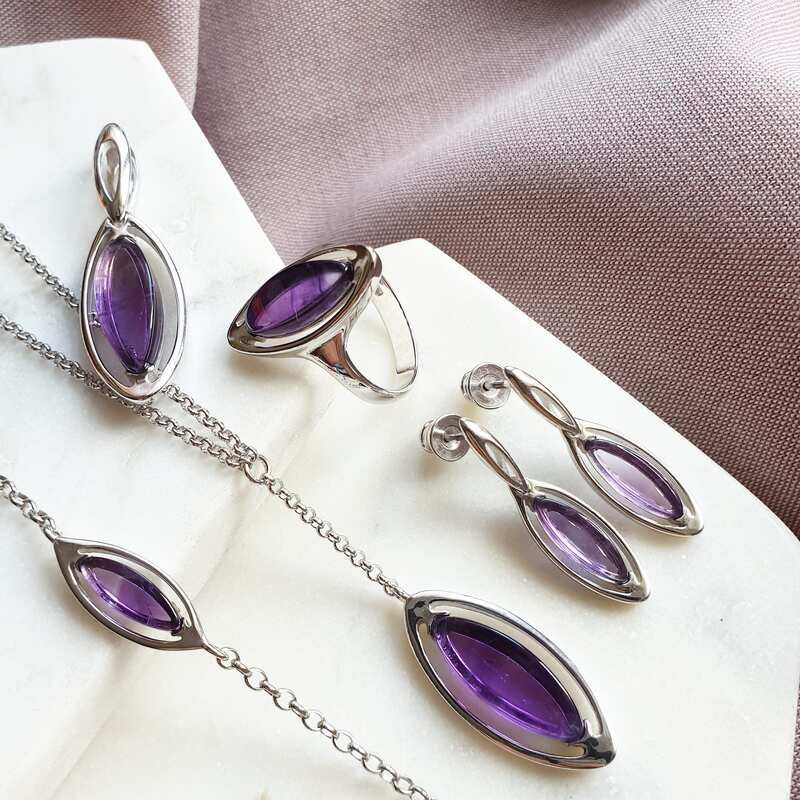 Natural purple amethyst ring, in rhodium-plated 925 silver