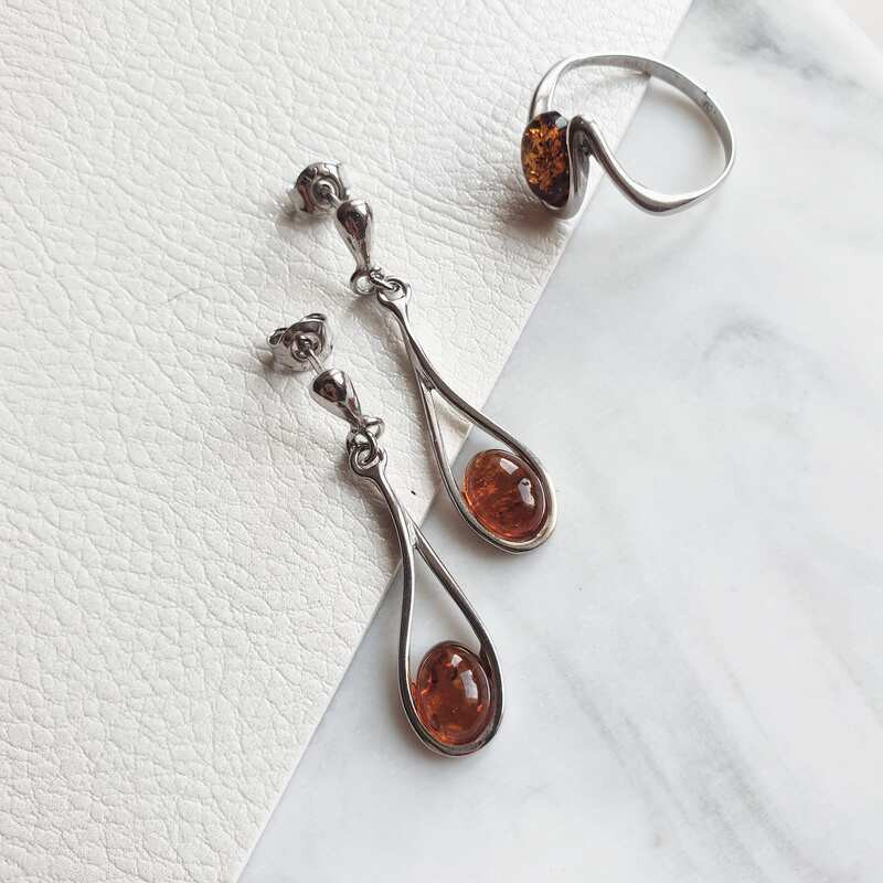 Bague en ambre cognac de la mer Baltique ovale, en argent 925 rhodié