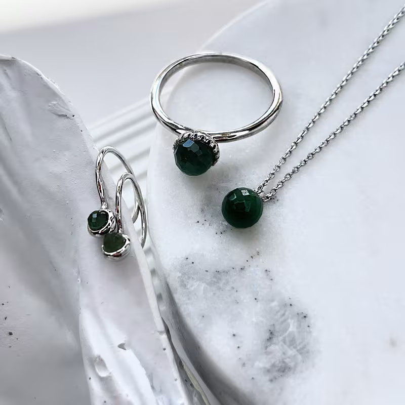 Natürlicher grüner Aventurin-Kugelring, in rhodiniertem 925er Silber
