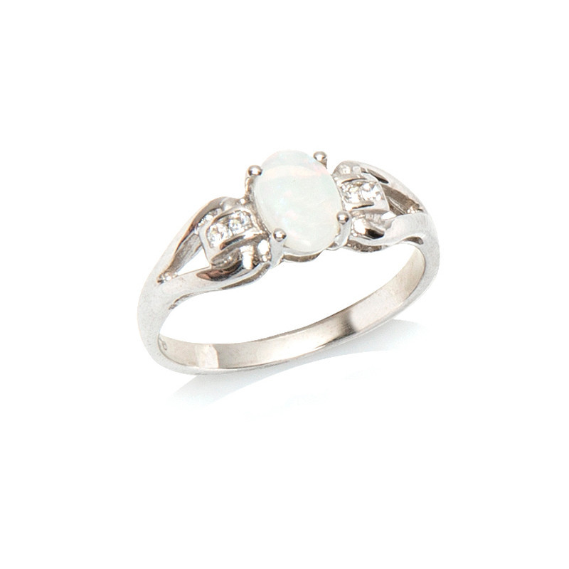 Anillo de ópalo y óxido de circonio, en plata 925 rodiada