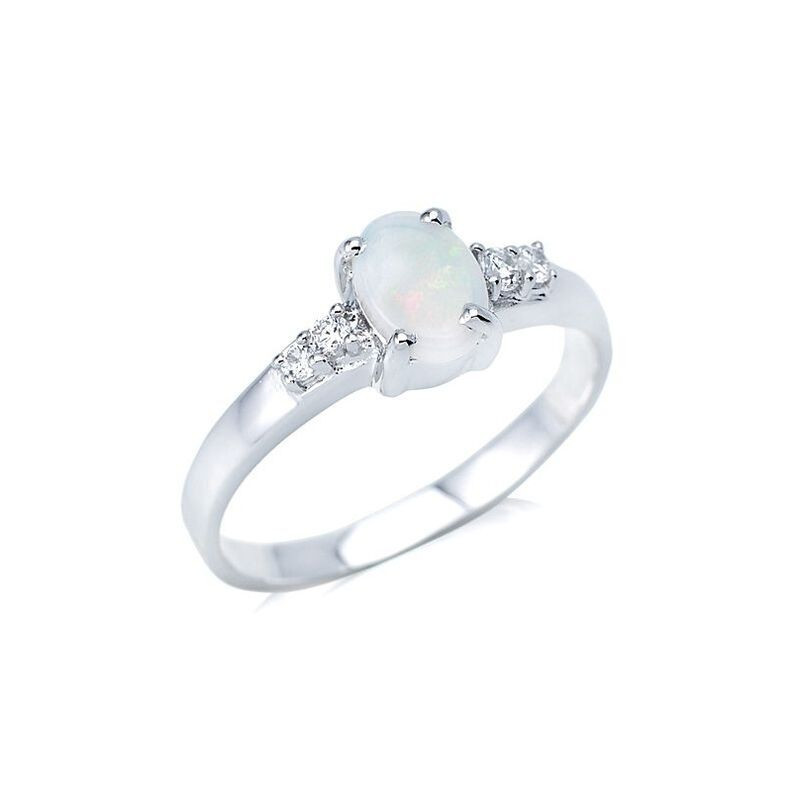 Bague en opale ovale et oxyde de zirconium, en argent 925 rhodié