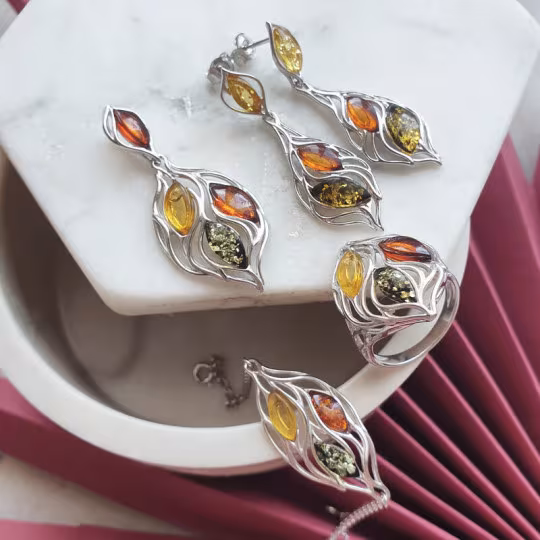 Bague multipierres en ambre de la mer Baltique navette, en argent 925 rhodié