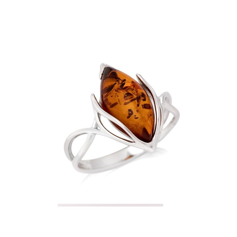 Anello in ambra naturale color cognac del Mar Baltico, navette, in argento 925 rodiato