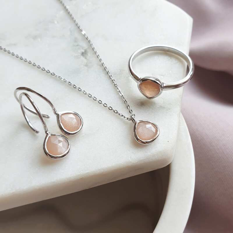 Anello a forma di cuore in pietra di luna rosa naturale, argento 925 rodiato