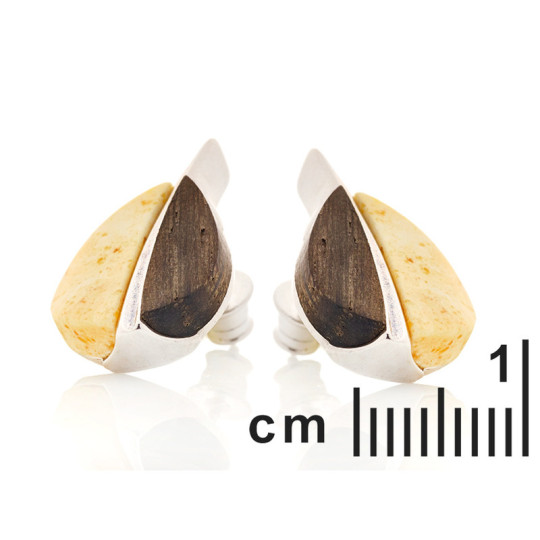Clous d'oreilles en ambre irrégulier et chêne, en argent 925 rhodié