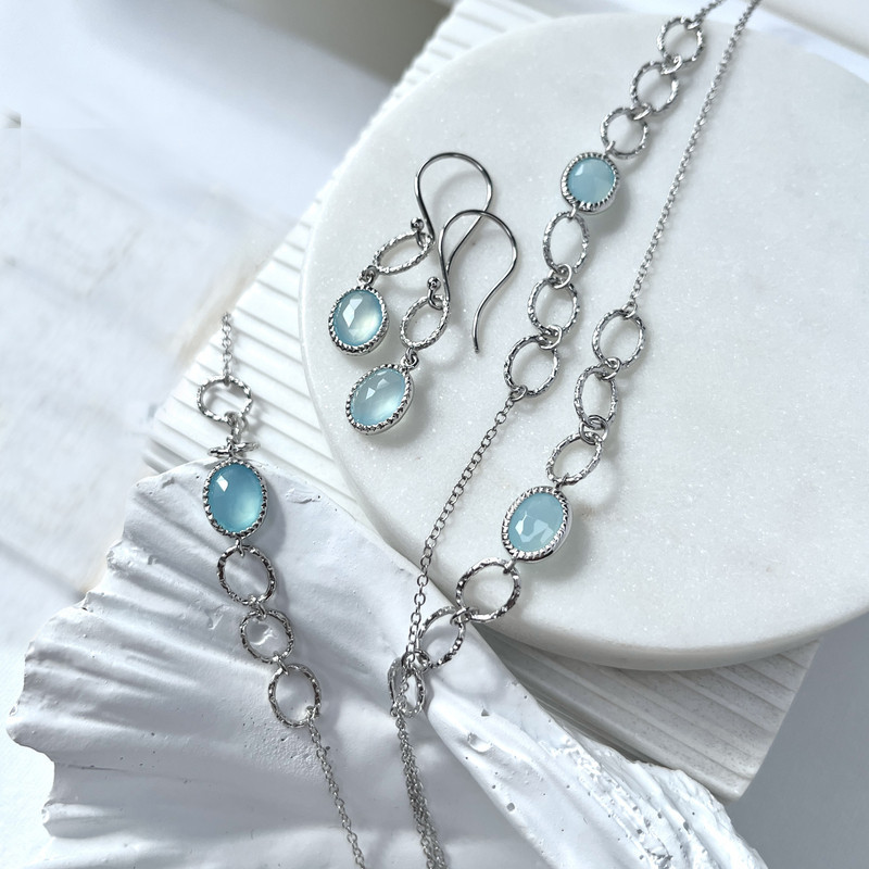 Boucles d'oreilles pendantes en calcédoine bleue ovale, en argent 925 rhodié