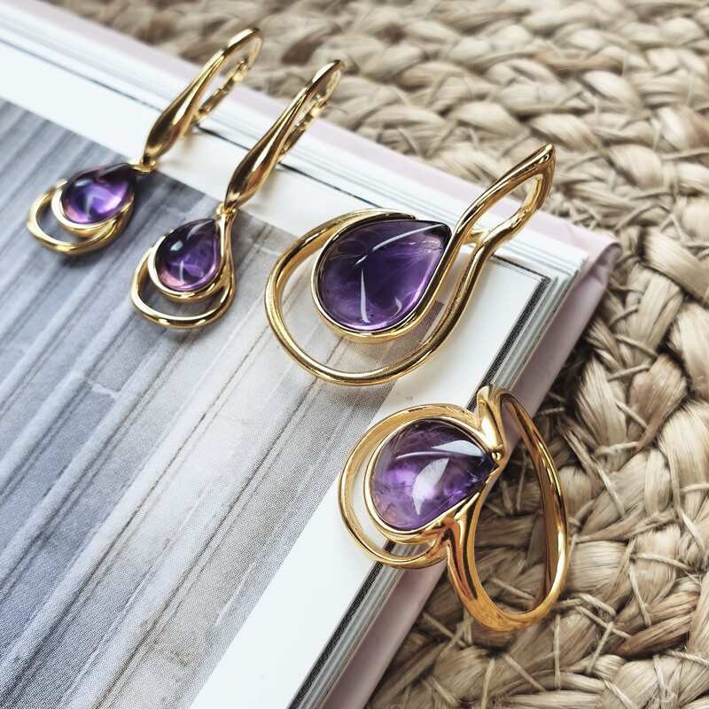 Orecchini pendenti con ametista viola, in argento 925 dorato