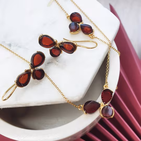 Boucles d'oreilles pendantes en ambre cognac naturel goutte, en argent 925 doré